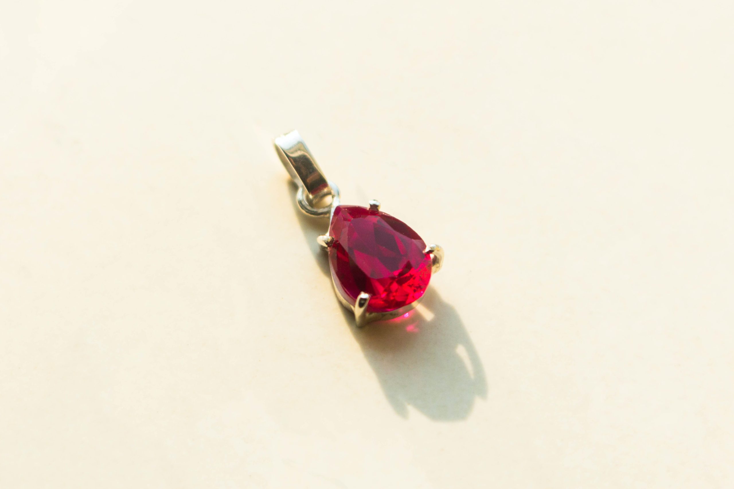 A red pendent